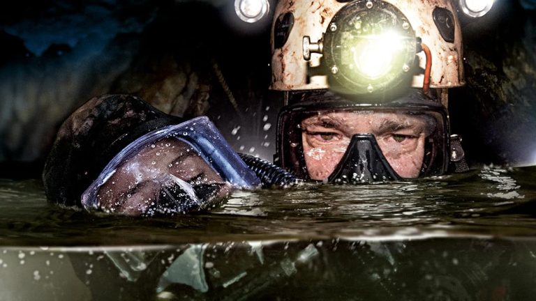 ‘The Cave’: A Vida que Resiste Sob a Terra em Meio à Guerra na Síria