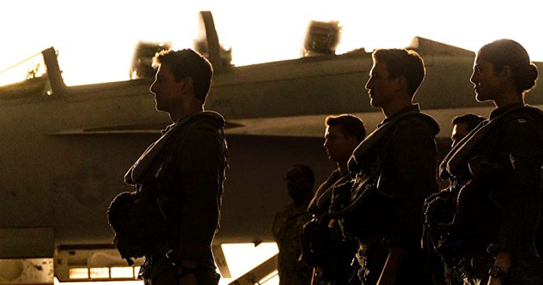 Top Gun: Maverick: sequência com Tom Cruise une ação eletrizante e uma emocionante história sobre legado e liderança