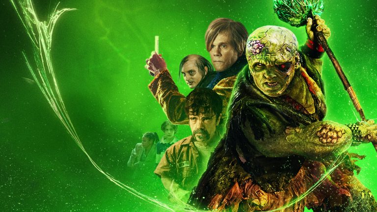 The Toxic Avenger: A Vingança transforma o lixo em crítica social sem abandonar o humor grotesco