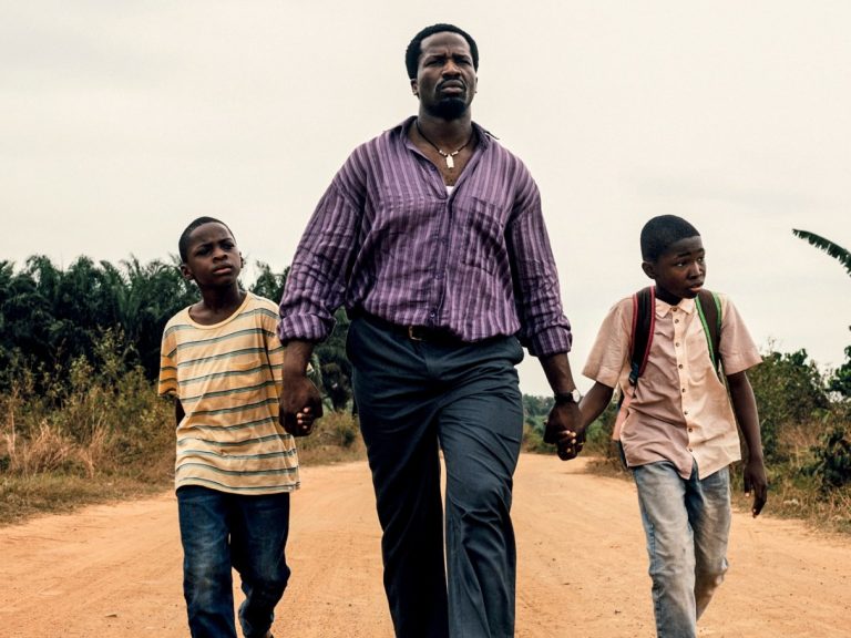 A Sombra do Meu Pai: filme nigeriano transforma um único dia entre pai e filhos em uma história sobre amadurecimento